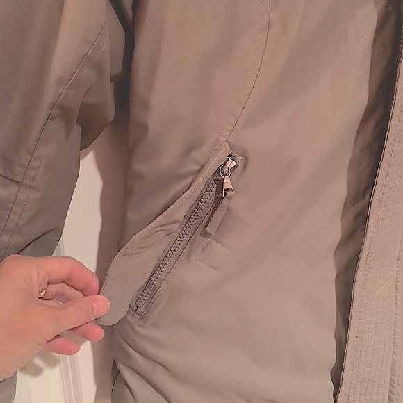 TNA New Summit Jacket from Aritzia … like new! - Picture 3 of 16